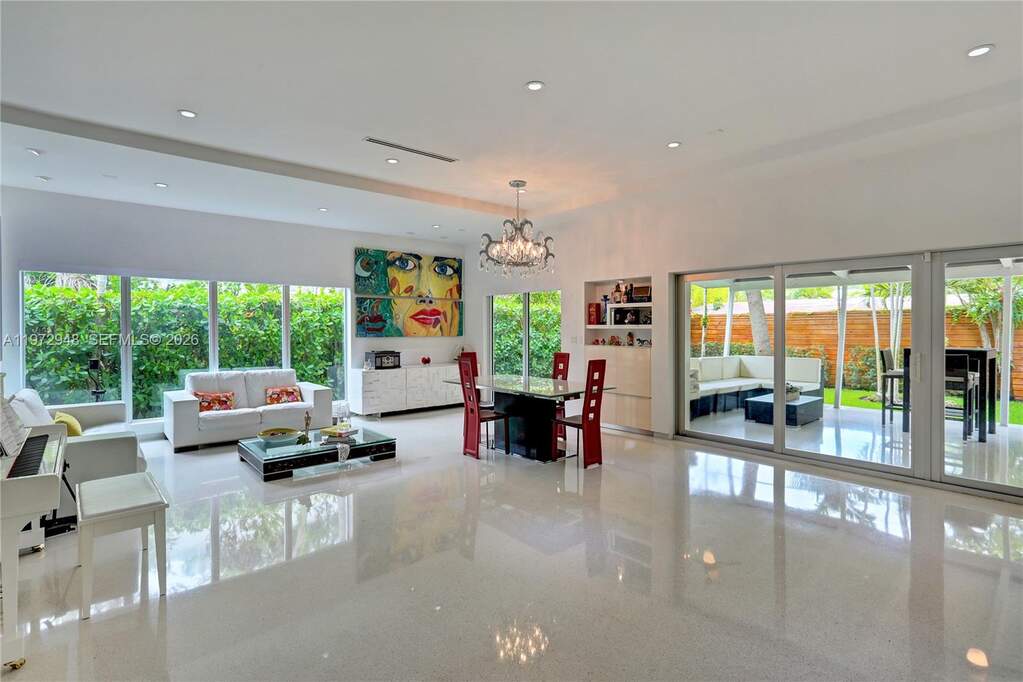 4 Bedroom Single Family Home/House's Image 5