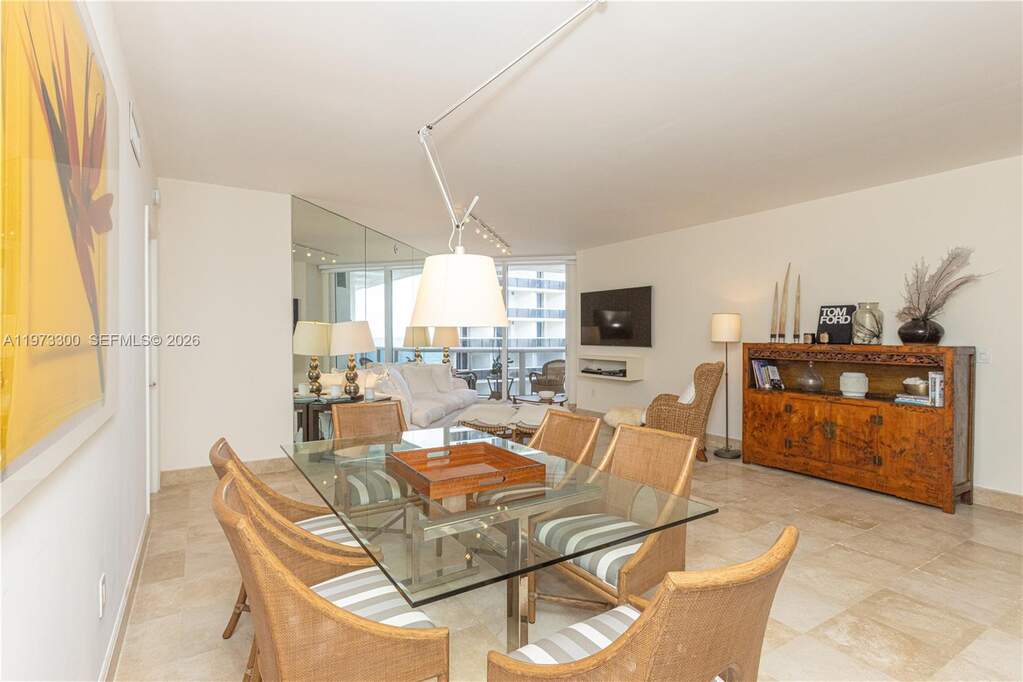 2 Bedroom Apartment/Flat's Image 10