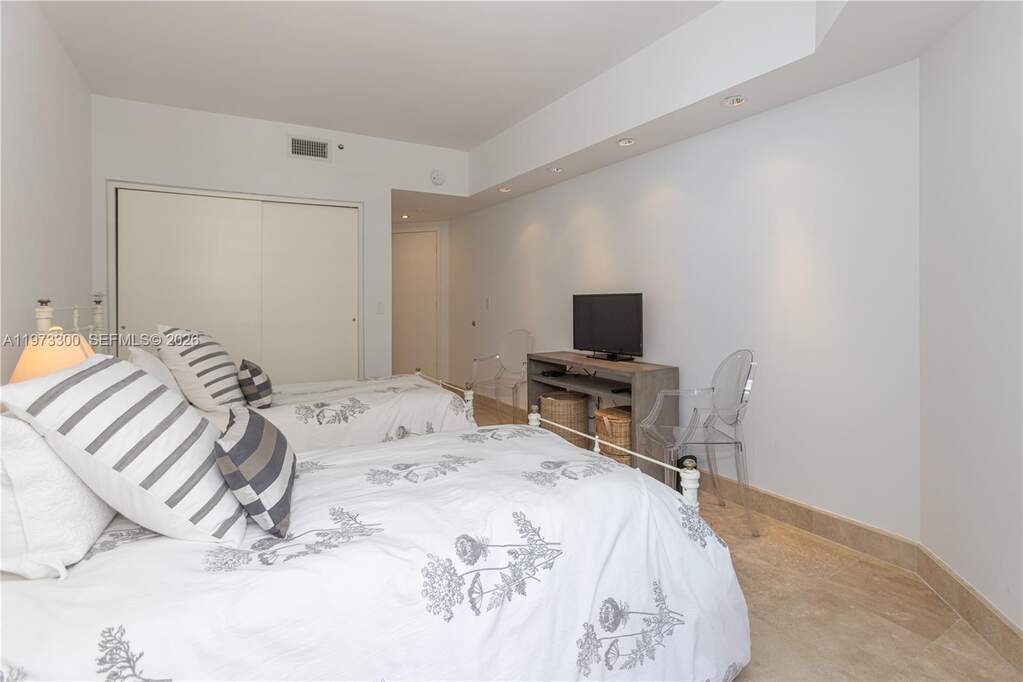 2 Bedroom Apartment/Flat's Image 35