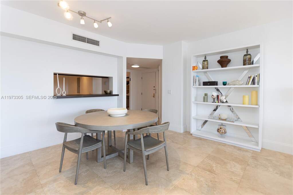 2 Bedroom Apartment/Flat's Image 9
