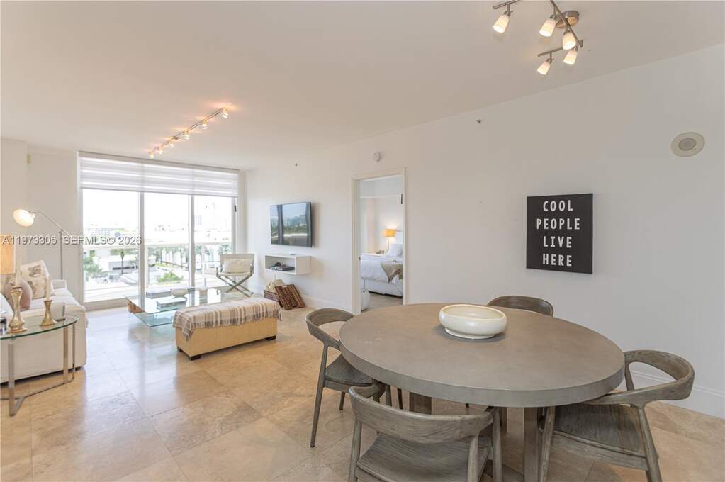 2 Bedroom Apartment/Flat's Image 3