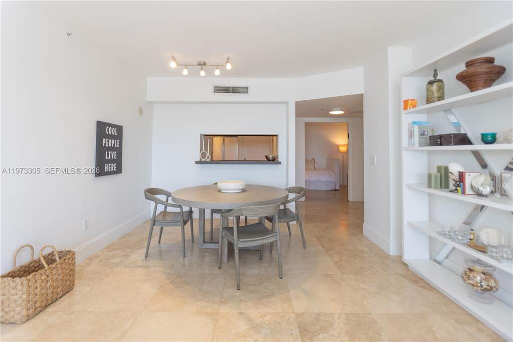 2 Bedroom Apartment/Flat's Image 4