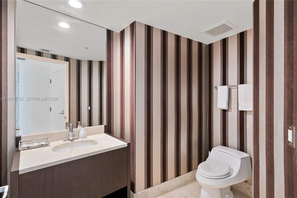 2 Bedroom Apartment/Flat's Image 8