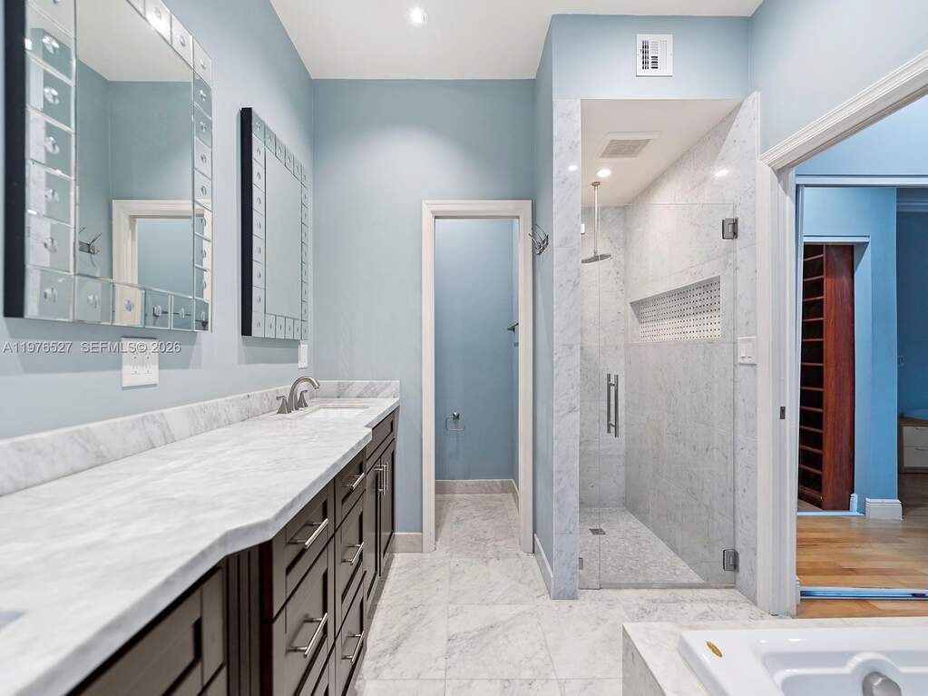4 Bedroom Single Family Home/House's Image 20