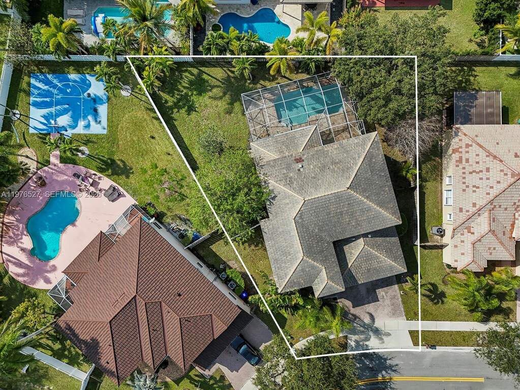 4 Bedroom Single Family Home/House's Image 39