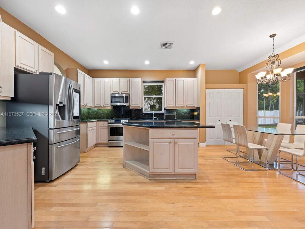 4 Bedroom Single Family Home/House's Image 5