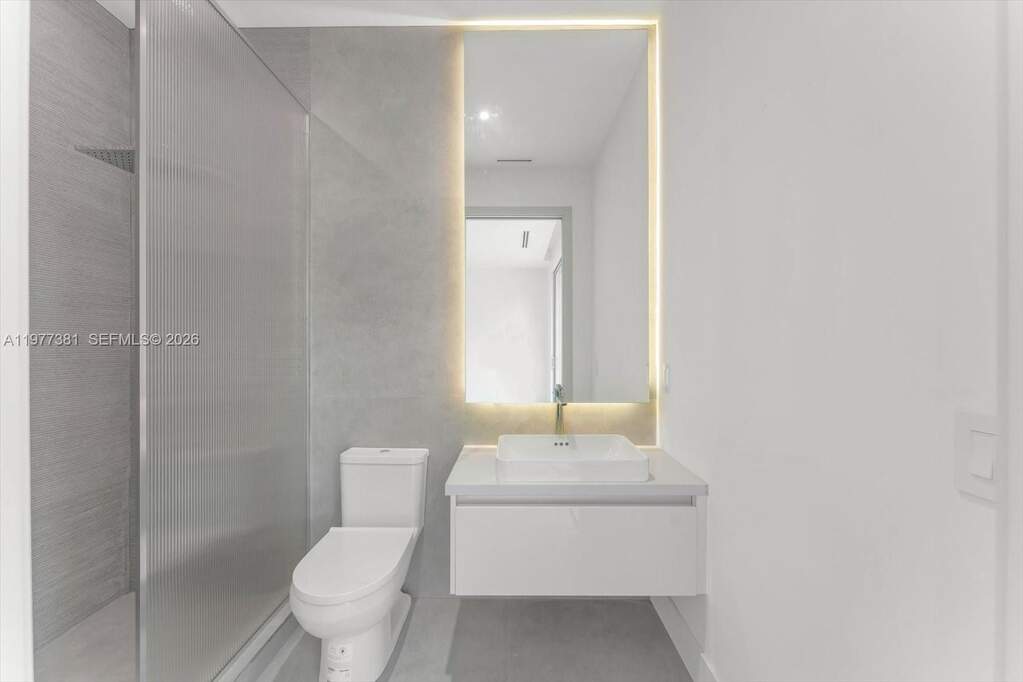 5 Bedroom Single Family Home/House's Image 23