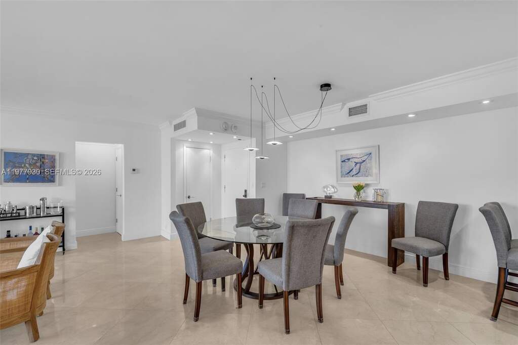 2 Bedroom Apartment/Flat's Image 5