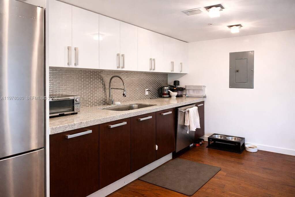 2 Bedroom Apartment/Flat's Image 3