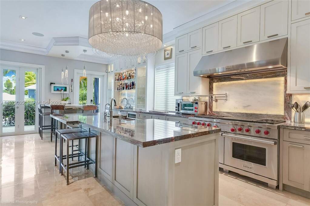 4 Bedroom Single Family Home/House's Image 8