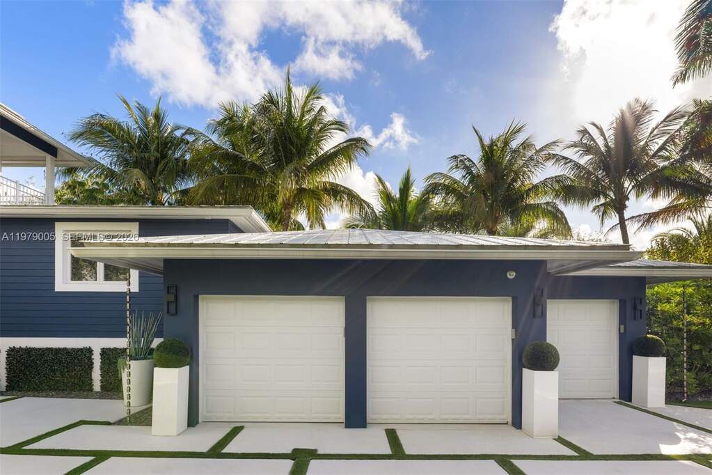 4 Bedroom Single Family Home/House's Image 15