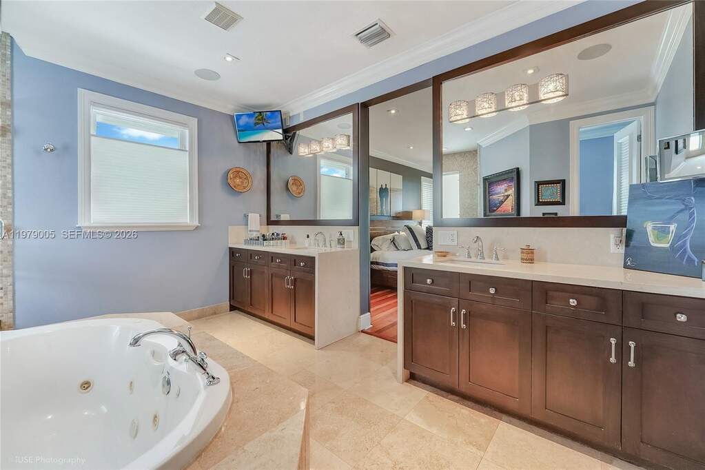 4 Bedroom Single Family Home/House's Image 19