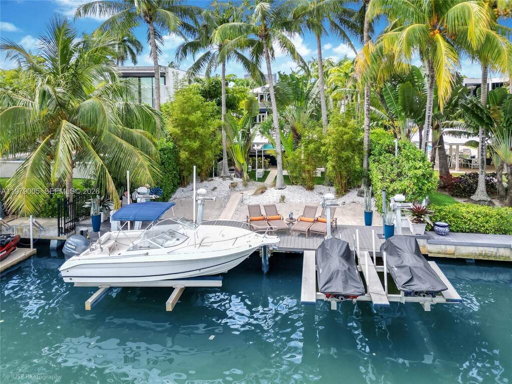 Boat and Dual JetSki Lift
