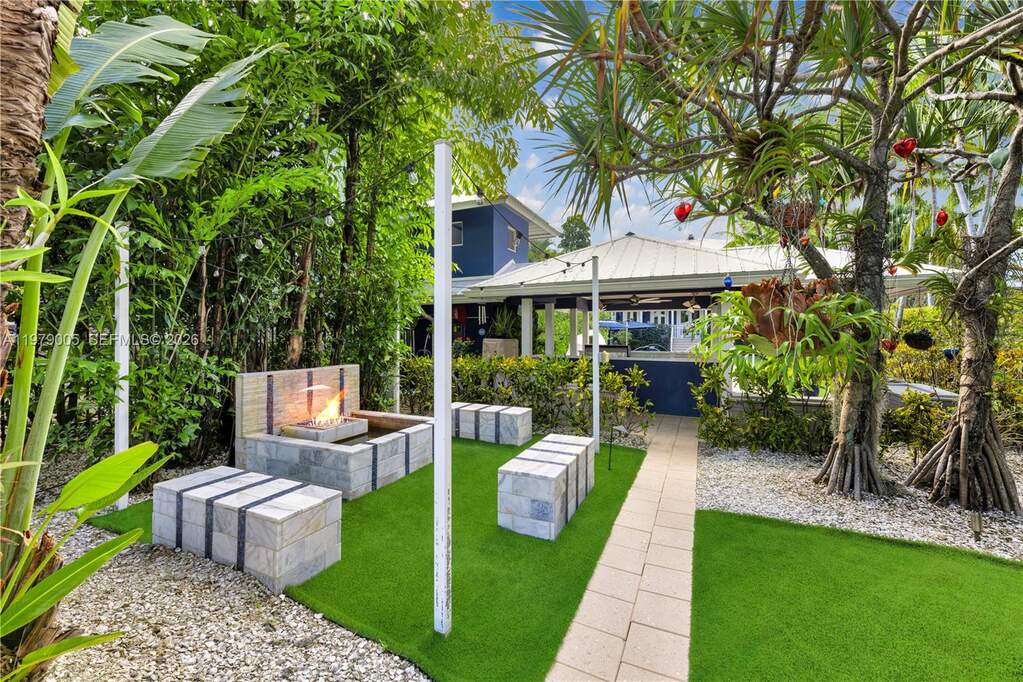 4 Bedroom Single Family Home/House's Image 6