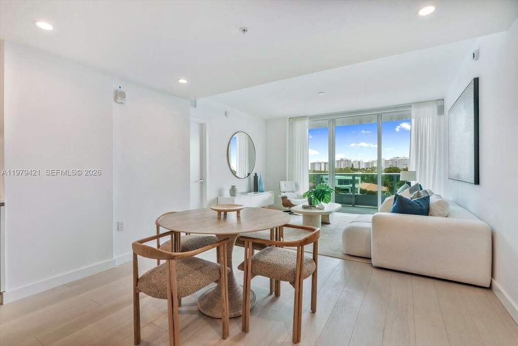 3 Bedroom Apartment/Flat's Image 4