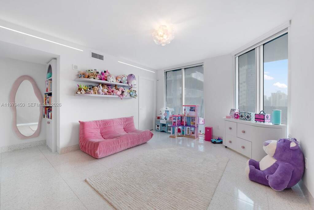 5 Bedroom Apartment/Flat's Image 38