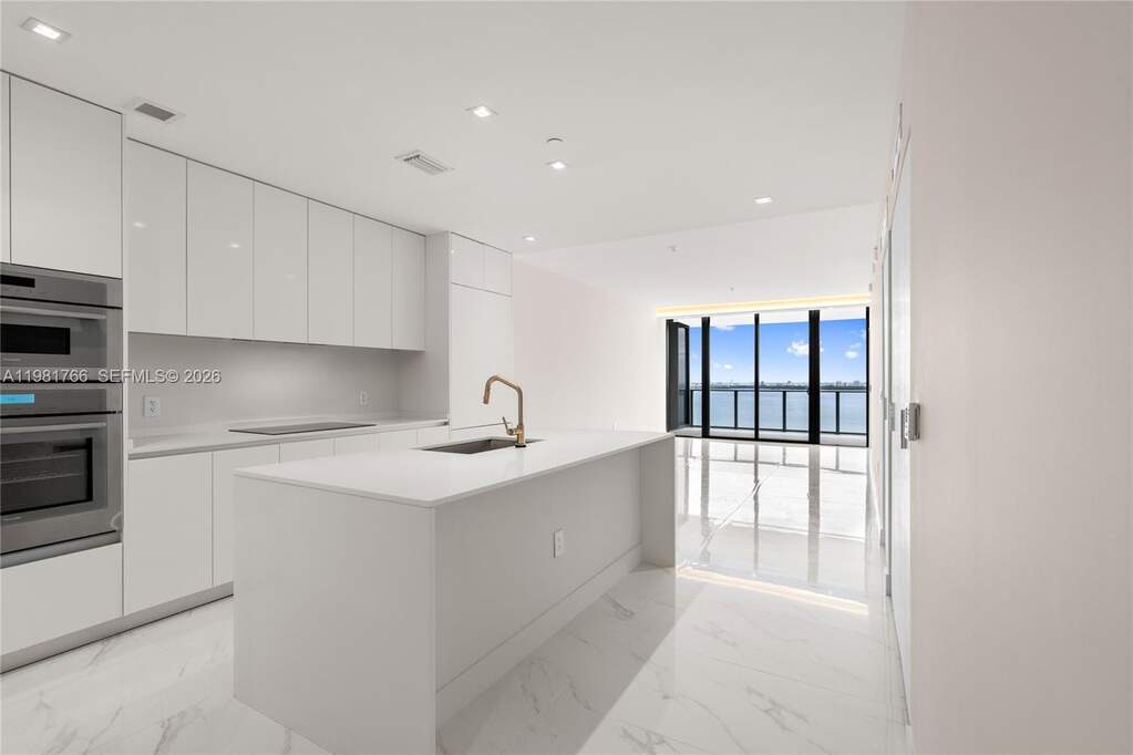 2 Bedroom Apartment/Flat's Image 11