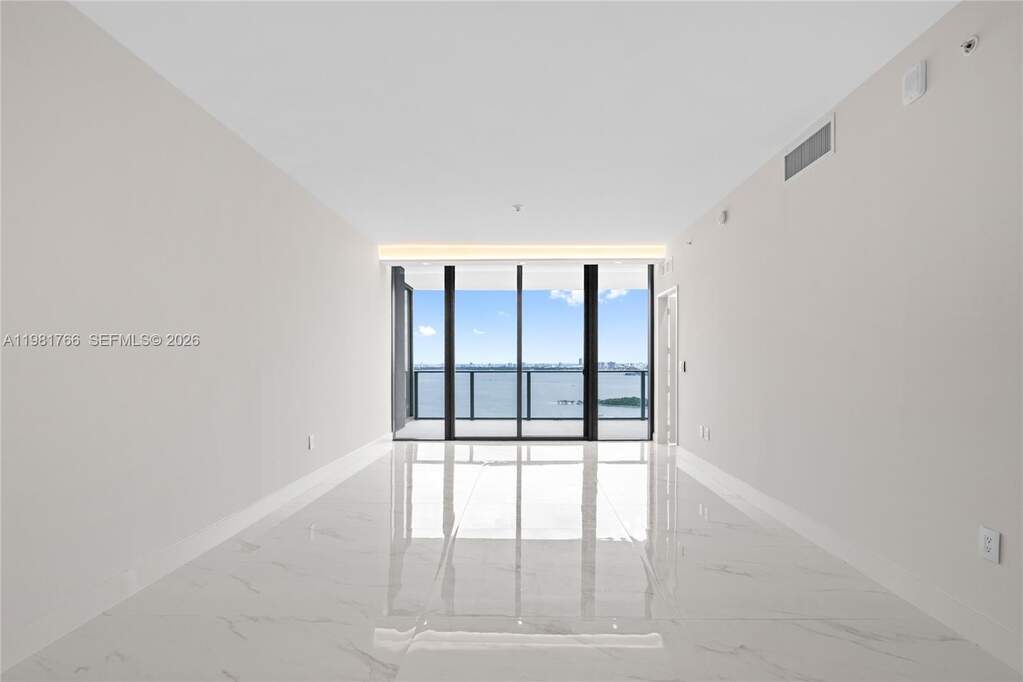 2 Bedroom Apartment/Flat's Image 12