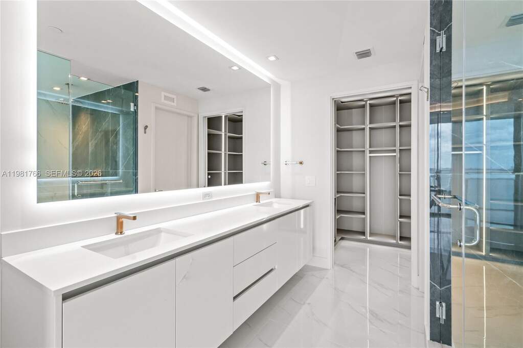 2 Bedroom Apartment/Flat's Image 23