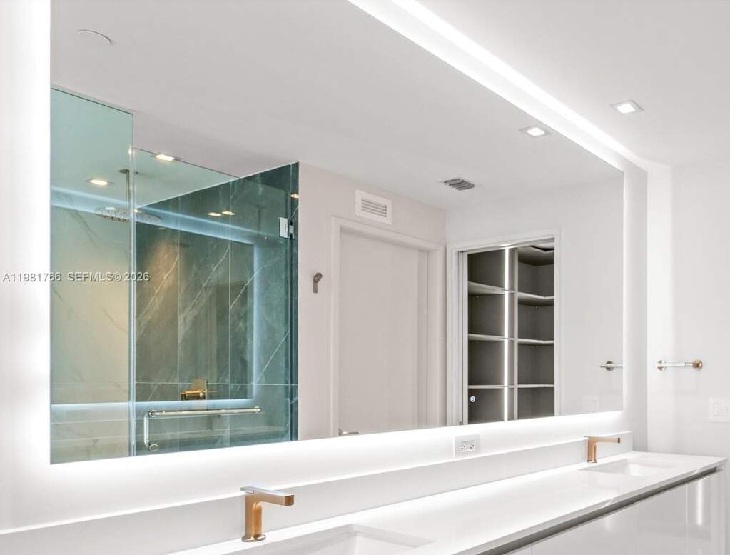 2 Bedroom Apartment/Flat's Image 24