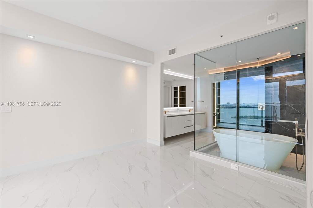 2 Bedroom Apartment/Flat's Image 33