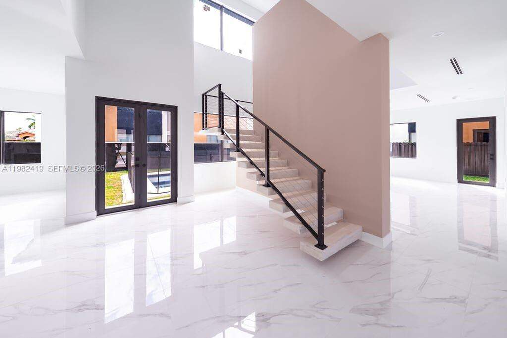 5 Bedroom Single Family Home/House's Image 20
