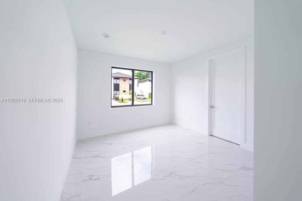 5 Bedroom Single Family Home/House's Image 30