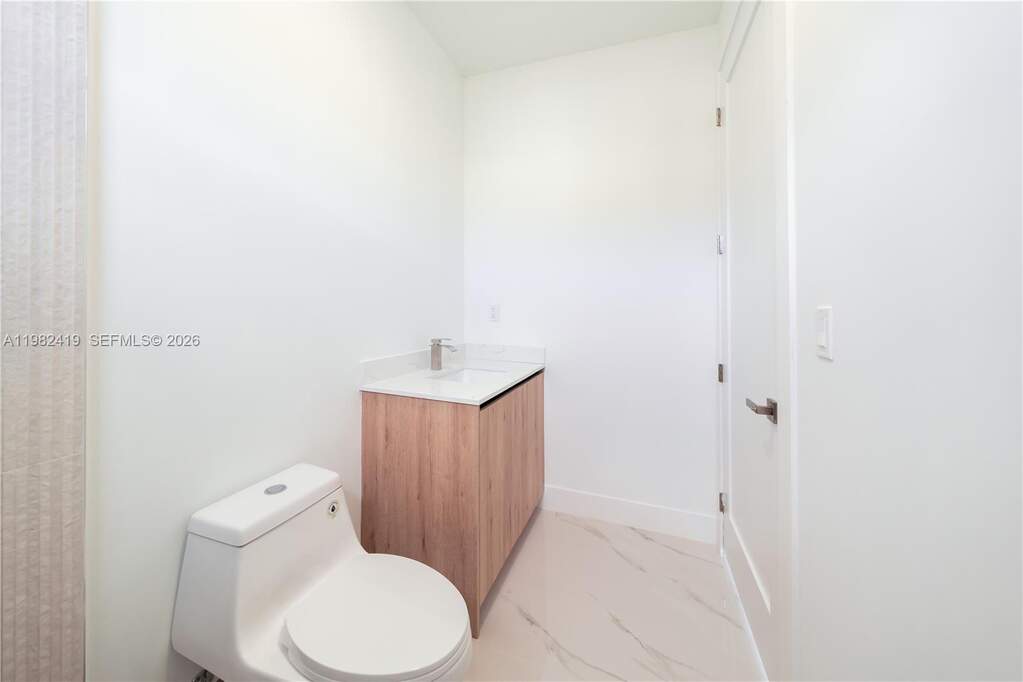 5 Bedroom Single Family Home/House's Image 33