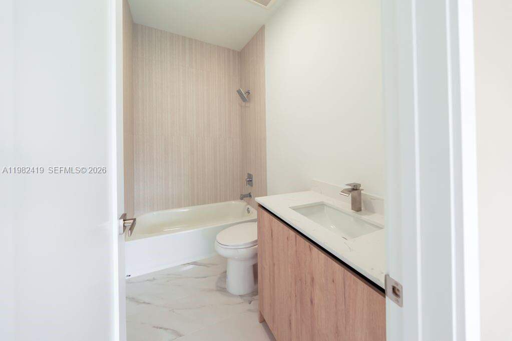5 Bedroom Single Family Home/House's Image 41