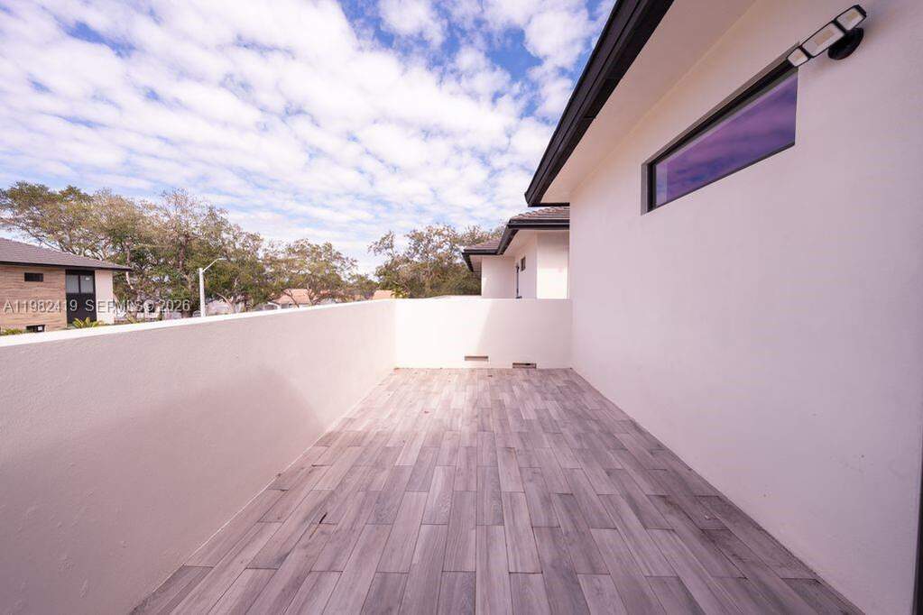 5 Bedroom Single Family Home/House's Image 44