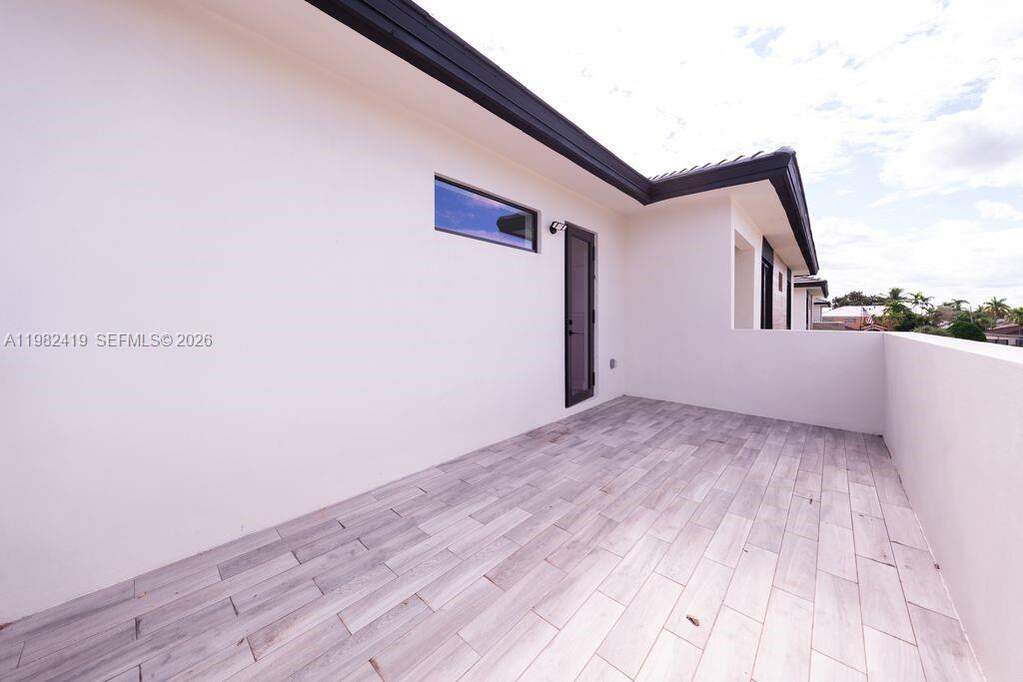 5 Bedroom Single Family Home/House's Image 46