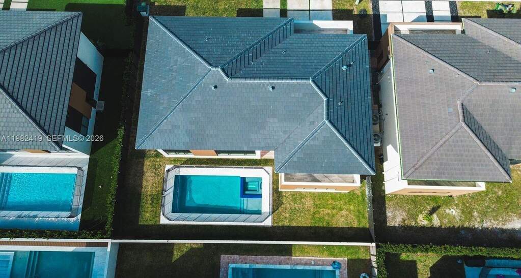 5 Bedroom Single Family Home/House's Image 64