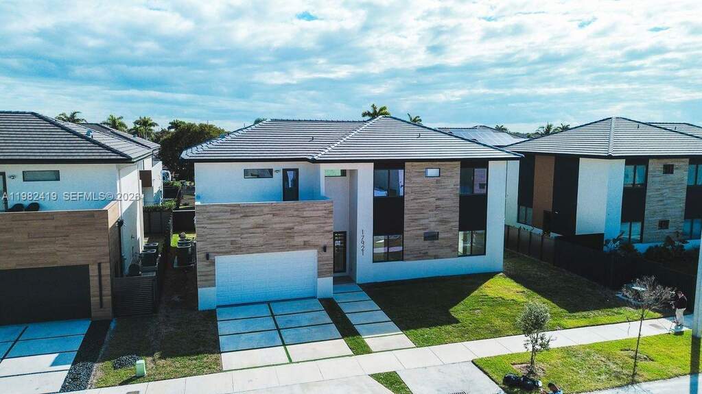 5 Bedroom Single Family Home/House's Image 66