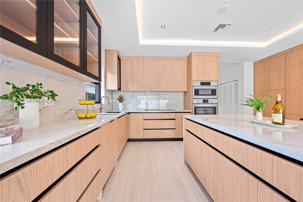 4 Bedroom Villa/Townhouse's Image 10