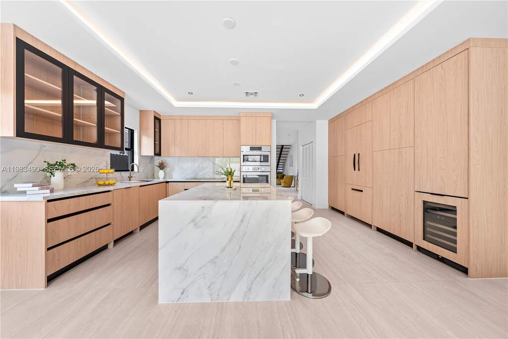 4 Bedroom Villa/Townhouse's Image 12
