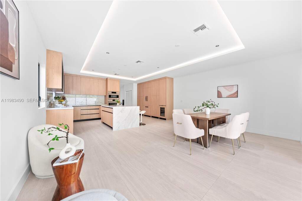 4 Bedroom Villa/Townhouse's Image 15
