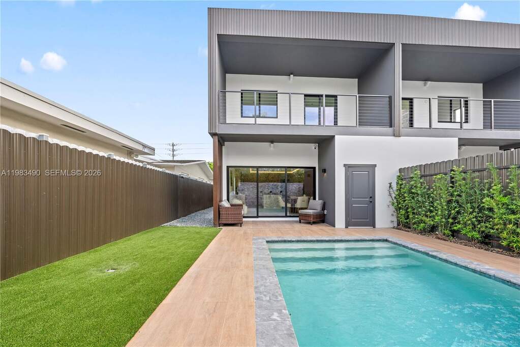 4 Bedroom Villa/Townhouse's Image 17