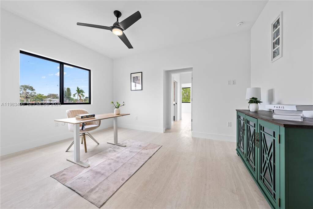 4 Bedroom Villa/Townhouse's Image 20