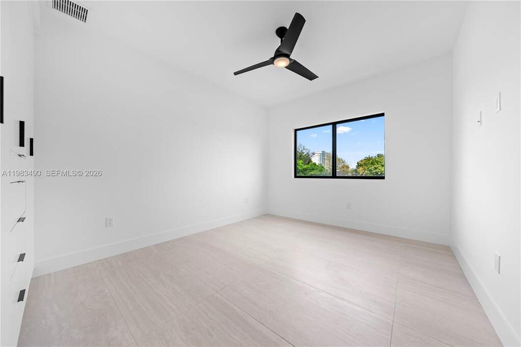 4 Bedroom Villa/Townhouse's Image 24
