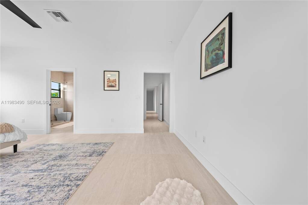 4 Bedroom Villa/Townhouse's Image 28
