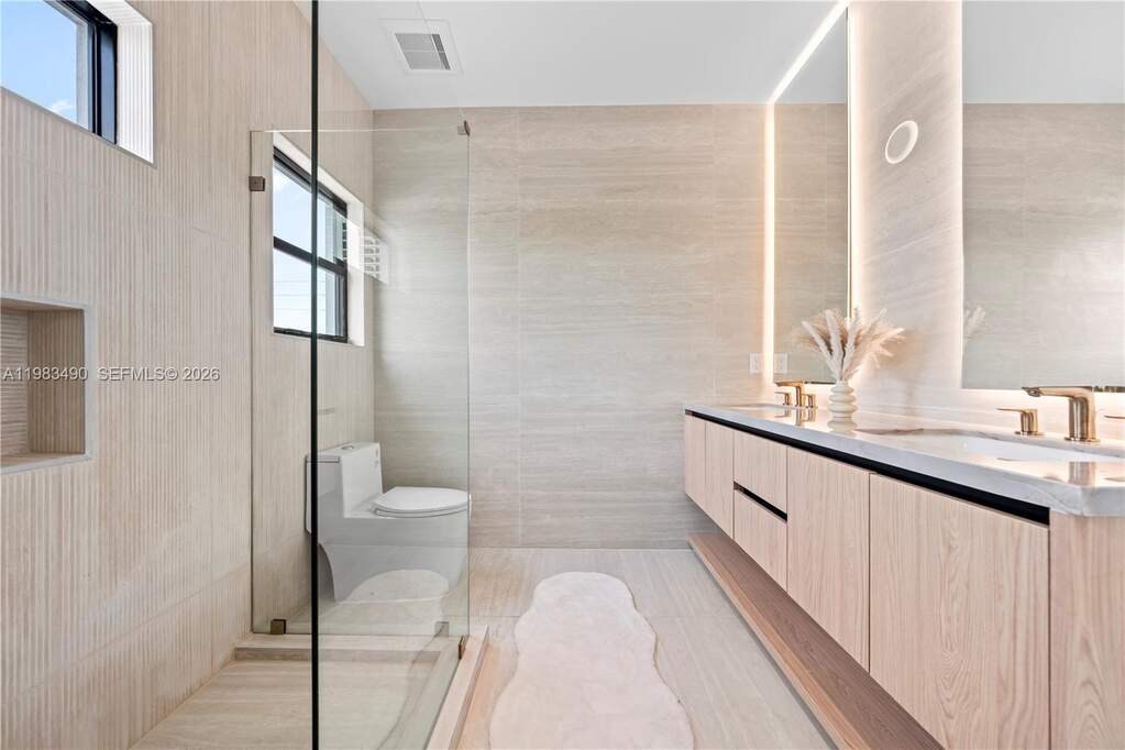 4 Bedroom Villa/Townhouse's Image 30