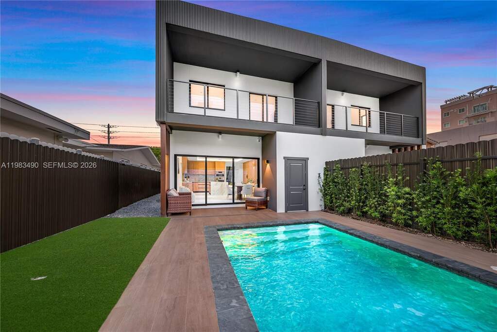 4 Bedroom Villa/Townhouse's Image 34