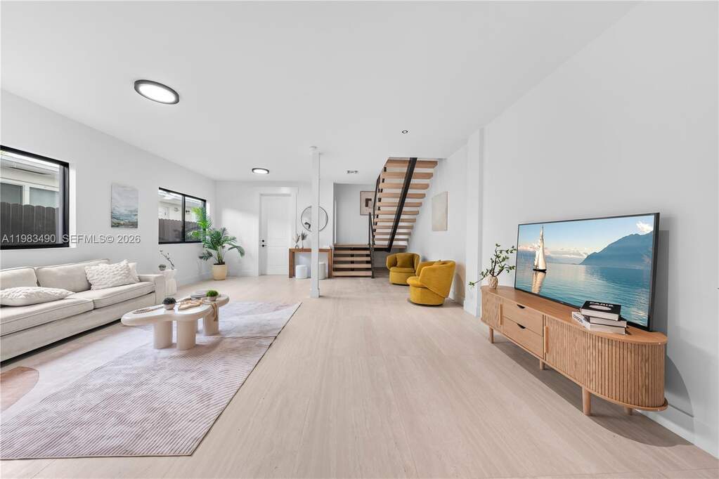 4 Bedroom Villa/Townhouse's Image 6