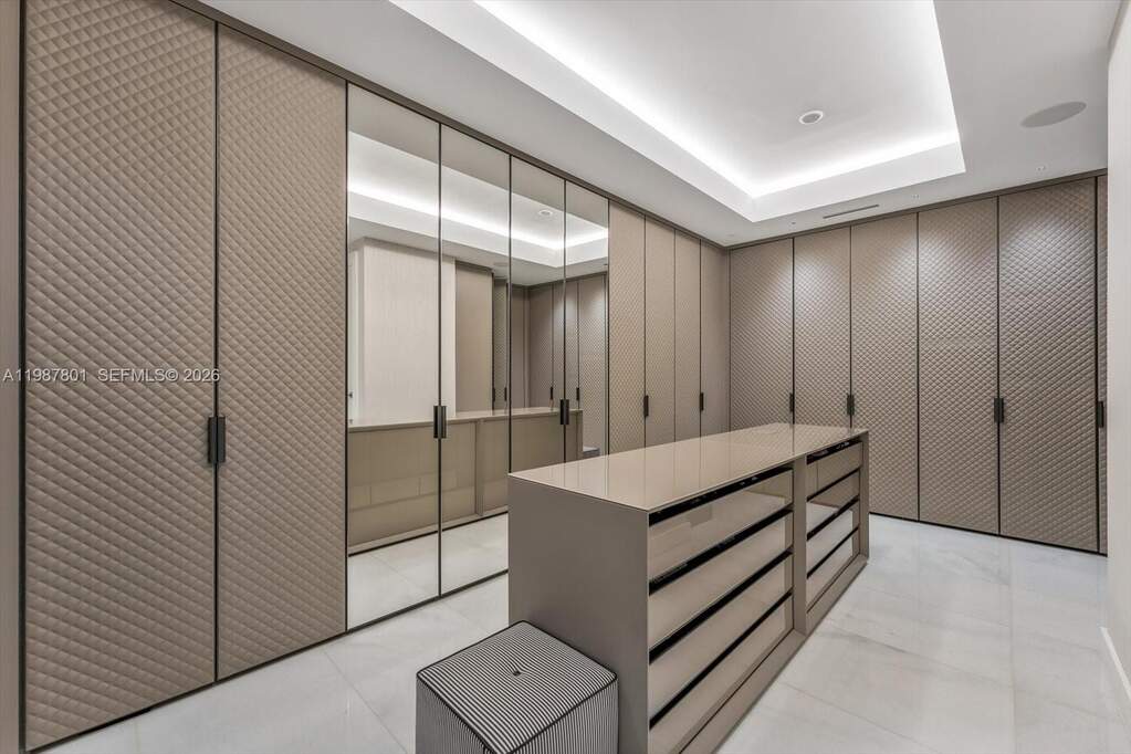 6 Bedroom Apartment/Flat's Image 35