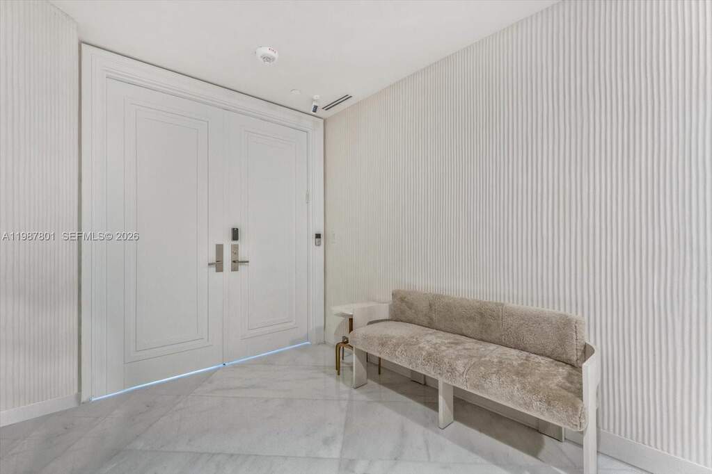 6 Bedroom Apartment/Flat's Image 37