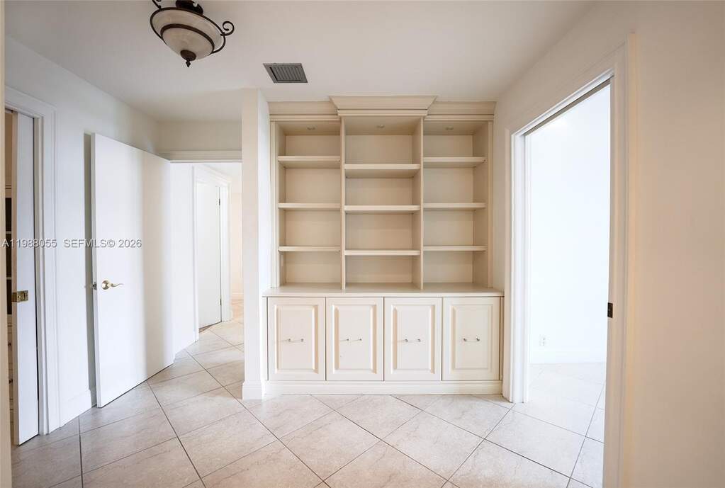 2 Bedroom Apartment/Flat's Image 7