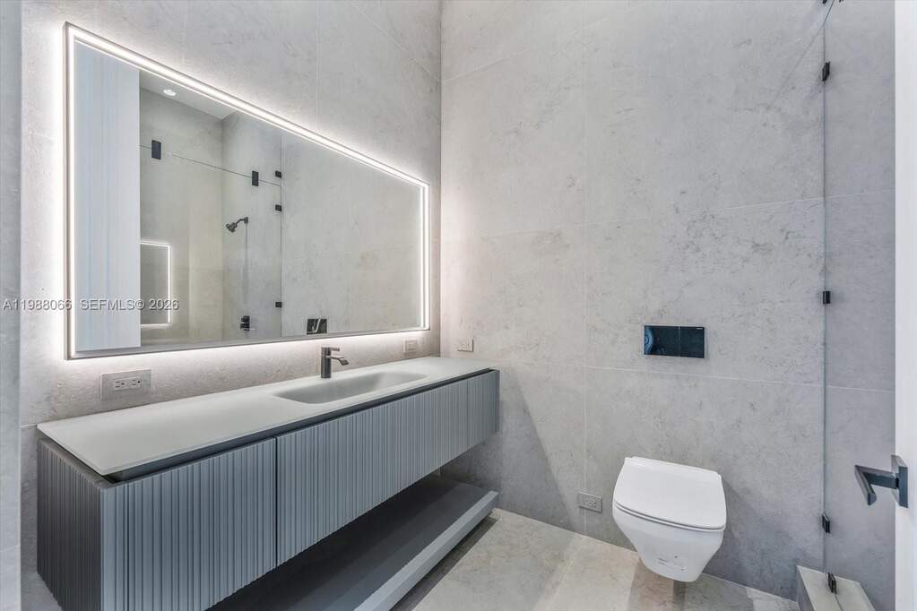 6 Bedroom Apartment/Flat's Image 21