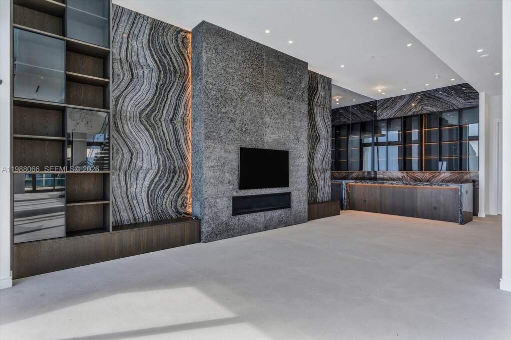 6 Bedroom Apartment/Flat's Image 6