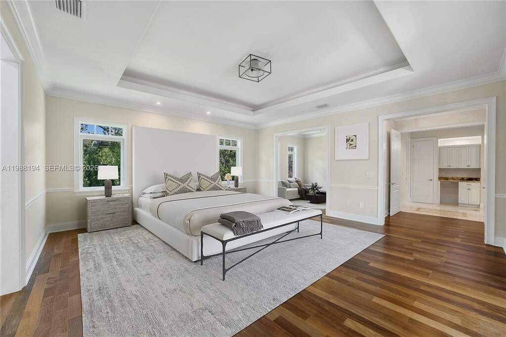 6 Bedroom Single Family Home/House's Image 14