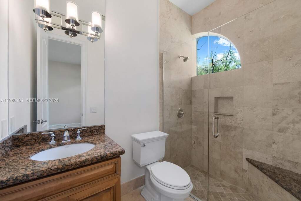 6 Bedroom Single Family Home/House's Image 27